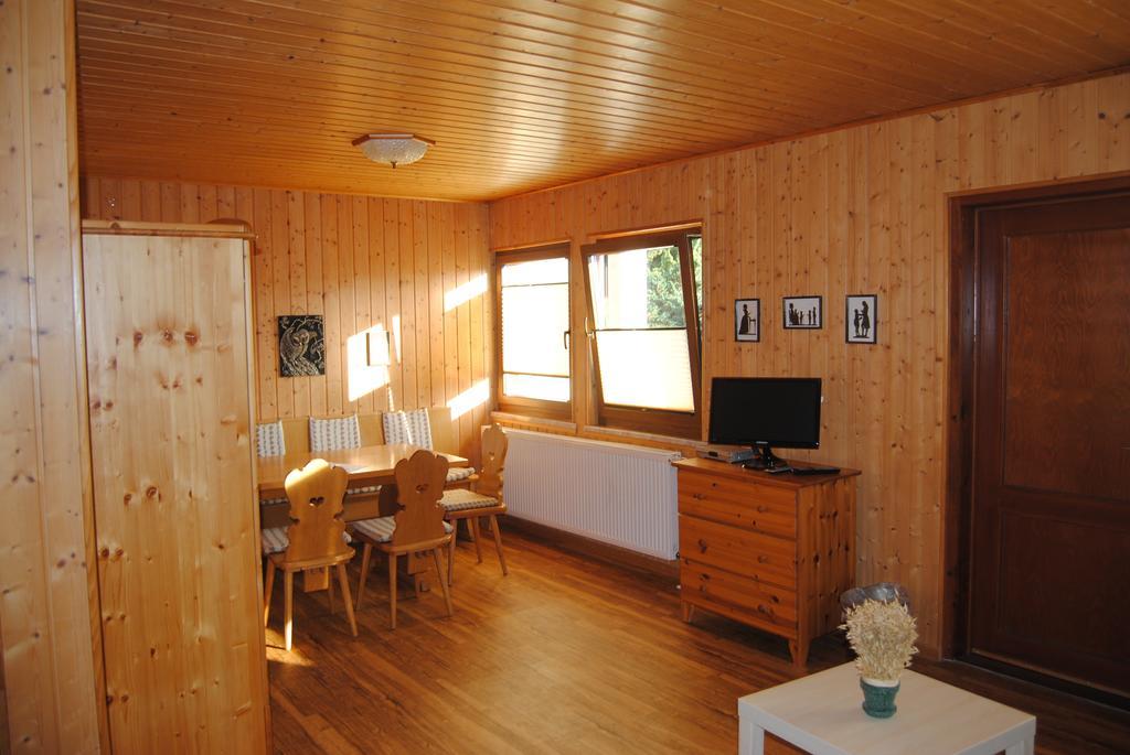 Bergpanorama Ruhla Apartment Ruang foto