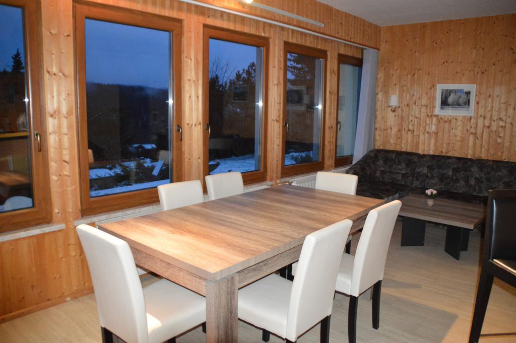 Bergpanorama Ruhla Apartment Bagian luar foto
